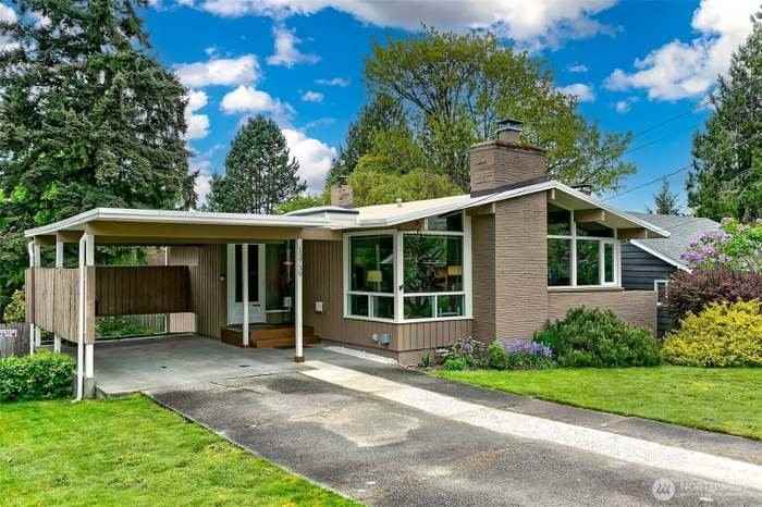 13739 36th Ave Ne ##Wa - Photo 2 of 15