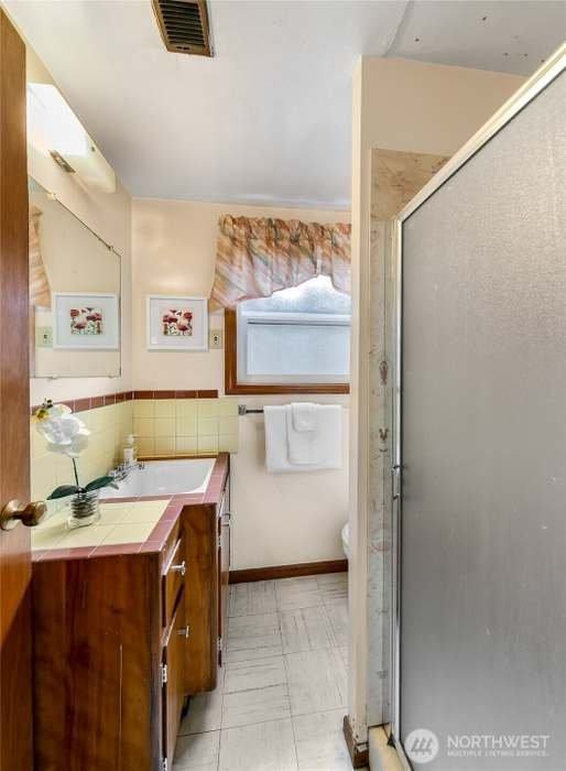 13739 36th Ave Ne ##Wa - Photo 5 of 15