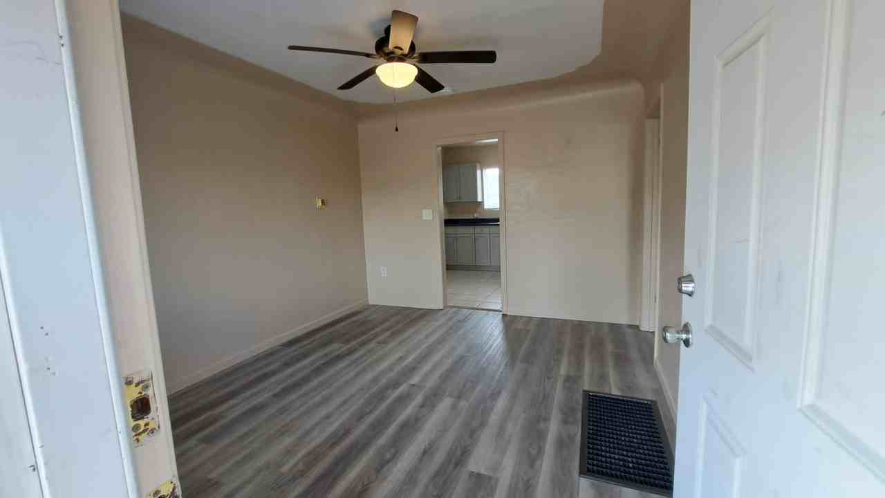 735 S Washington St #3 - Photo 3 of 14