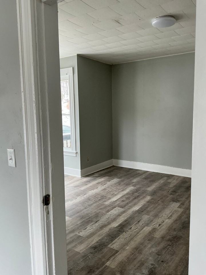 191 Mechanic St #1R - Photo 2 of 12