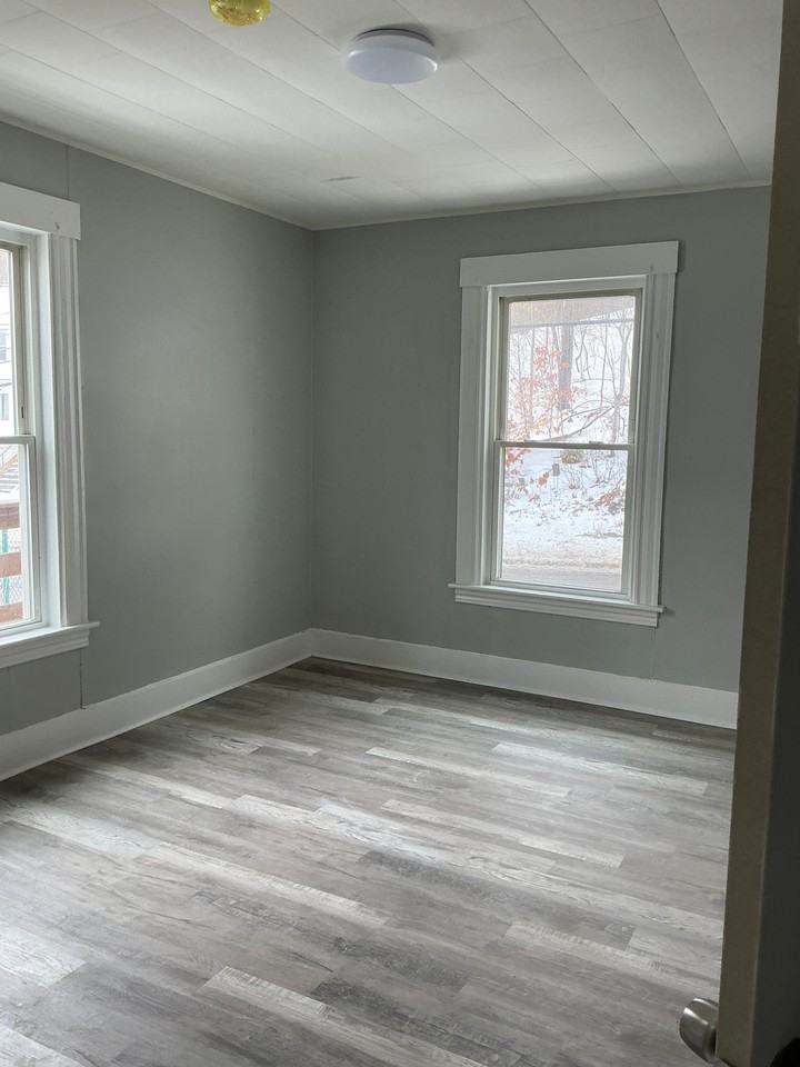191 Mechanic St #1R - Photo 4 of 12