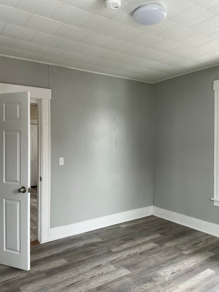 191 Mechanic St #1R - Photo 6 of 12