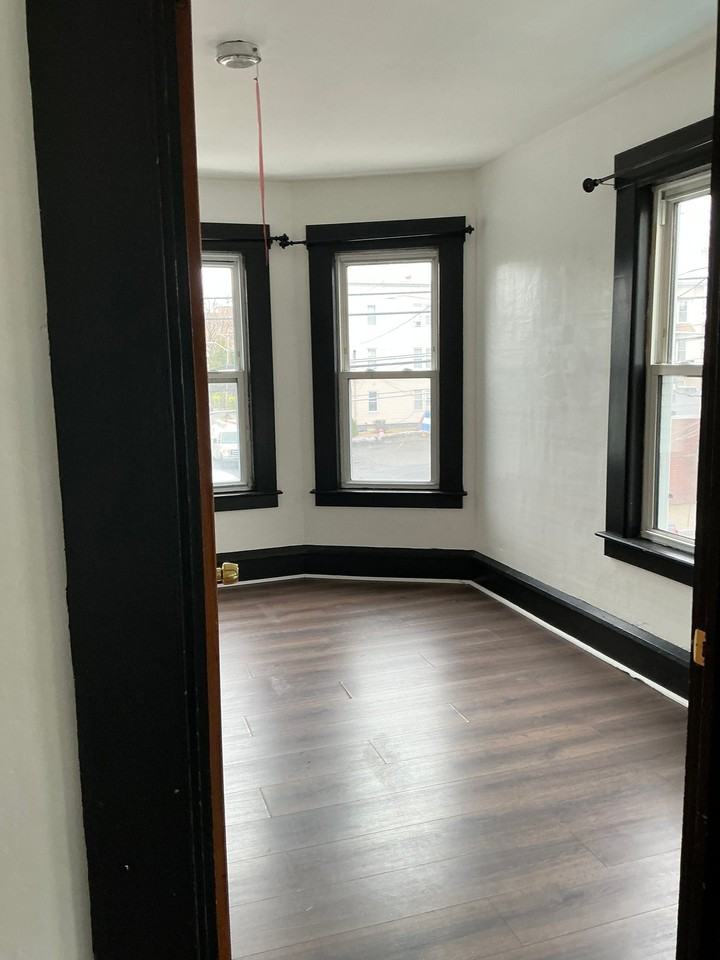 203 Mechanic St #2L - Photo 2 of 14