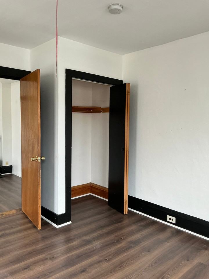 203 Mechanic St #2L - Photo 4 of 14