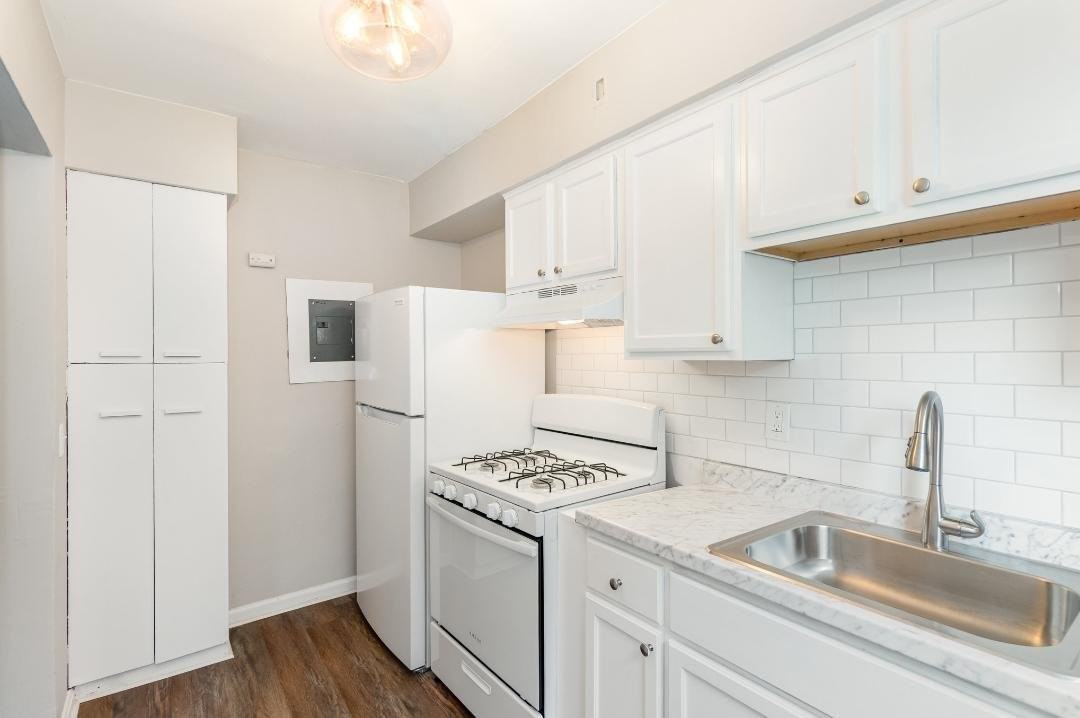 1607 Asmann Ave #8 - Photo 5 of 12