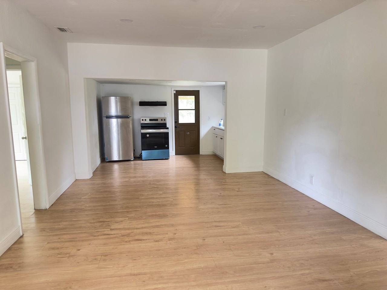 176 E Yeomans Ave - Photo 7 of 10