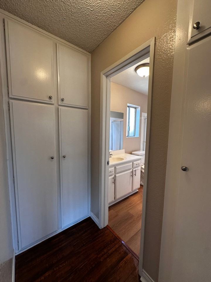 5130 N Glendora Ave #3 - Photo 4 of 8