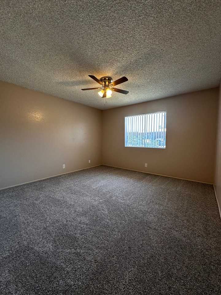 5130 N Glendora Ave #3 - Photo 7 of 8