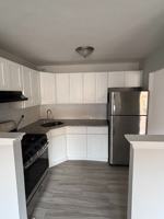 featured image of 538 W 7th St