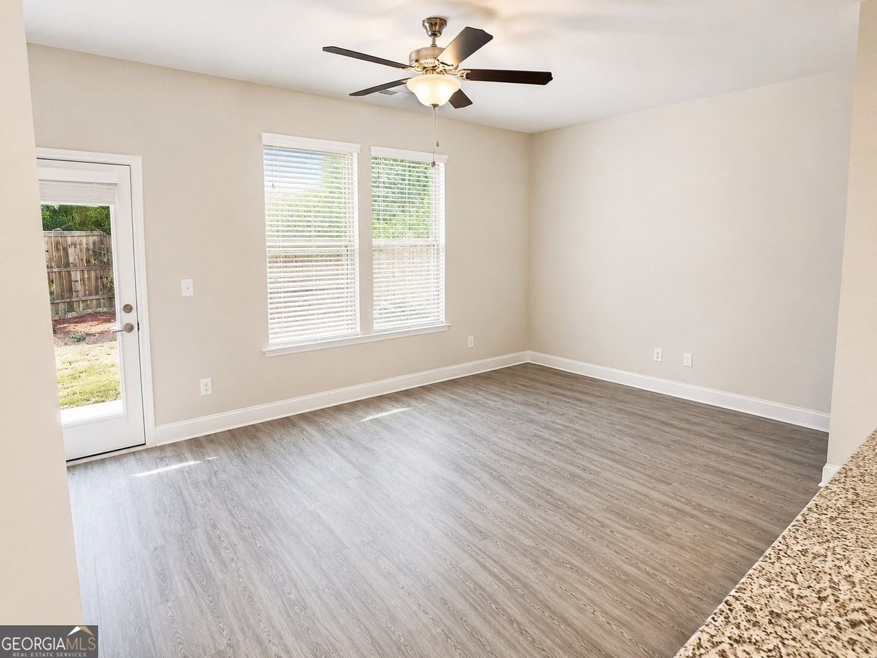 3457 Sumersbe Ct - Photo 2 of 3
