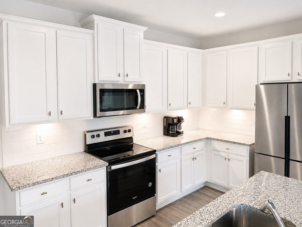 3457 Sumersbe Ct - Photo 3 of 3