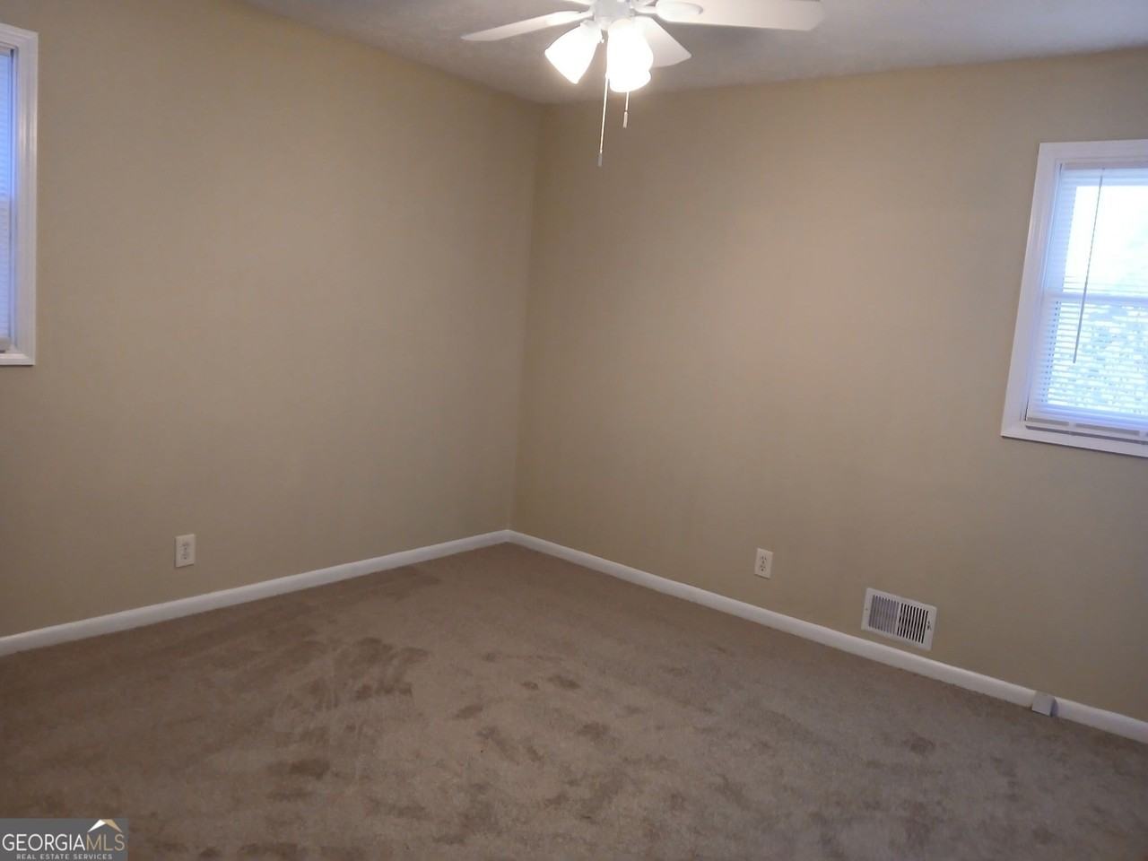 8247 Spillers Dr Sw - Photo 4 of 9