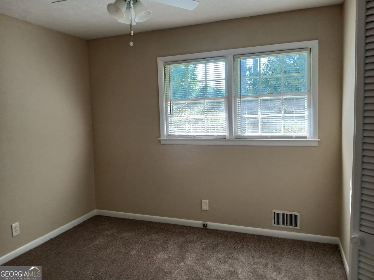 8247 Spillers Dr Sw - Photo 5 of 9
