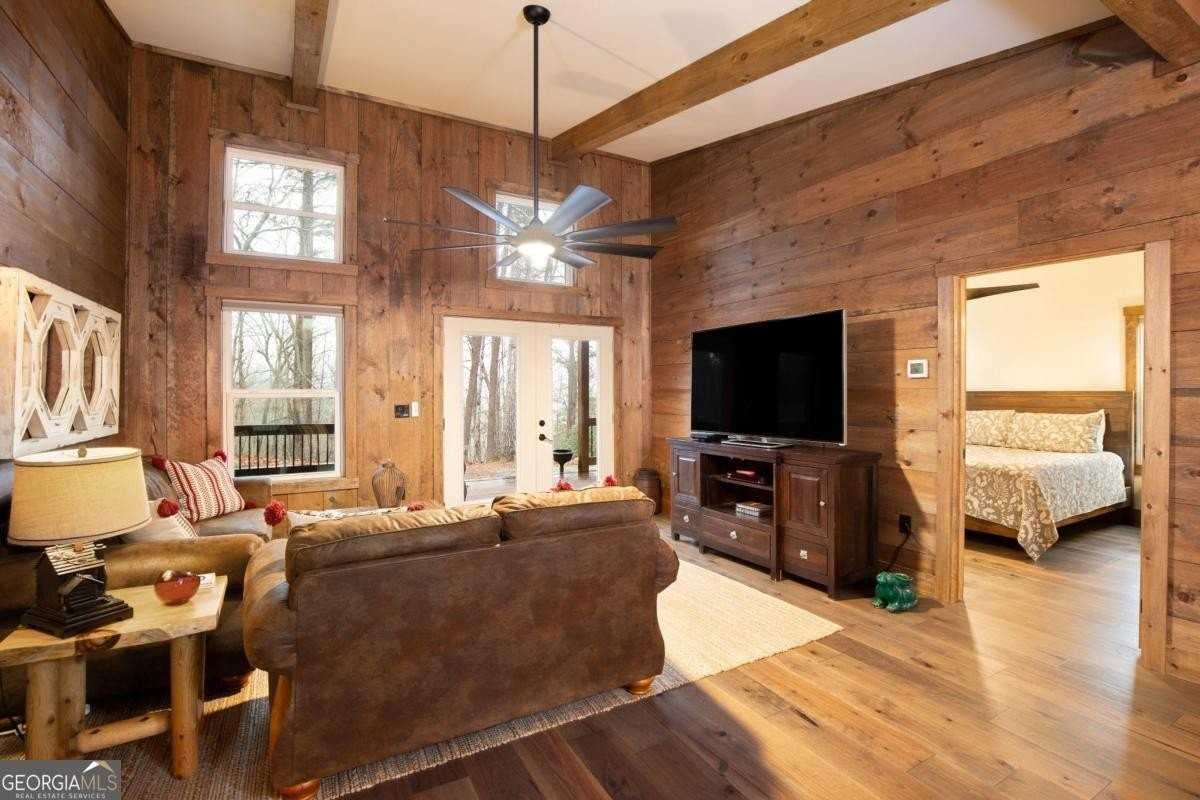 642 Crabapple Dr - Photo 3 of 12