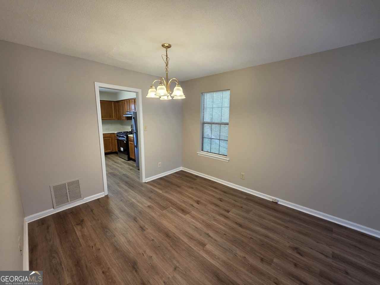 300 Handley Ct - Photo 6 of 15