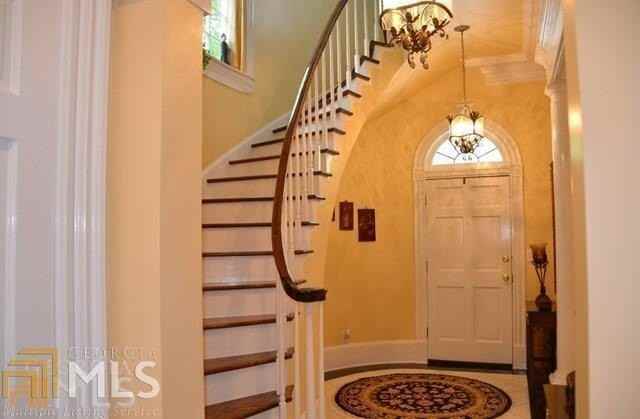 105 St Andrews Sq - Photo 2 of 26