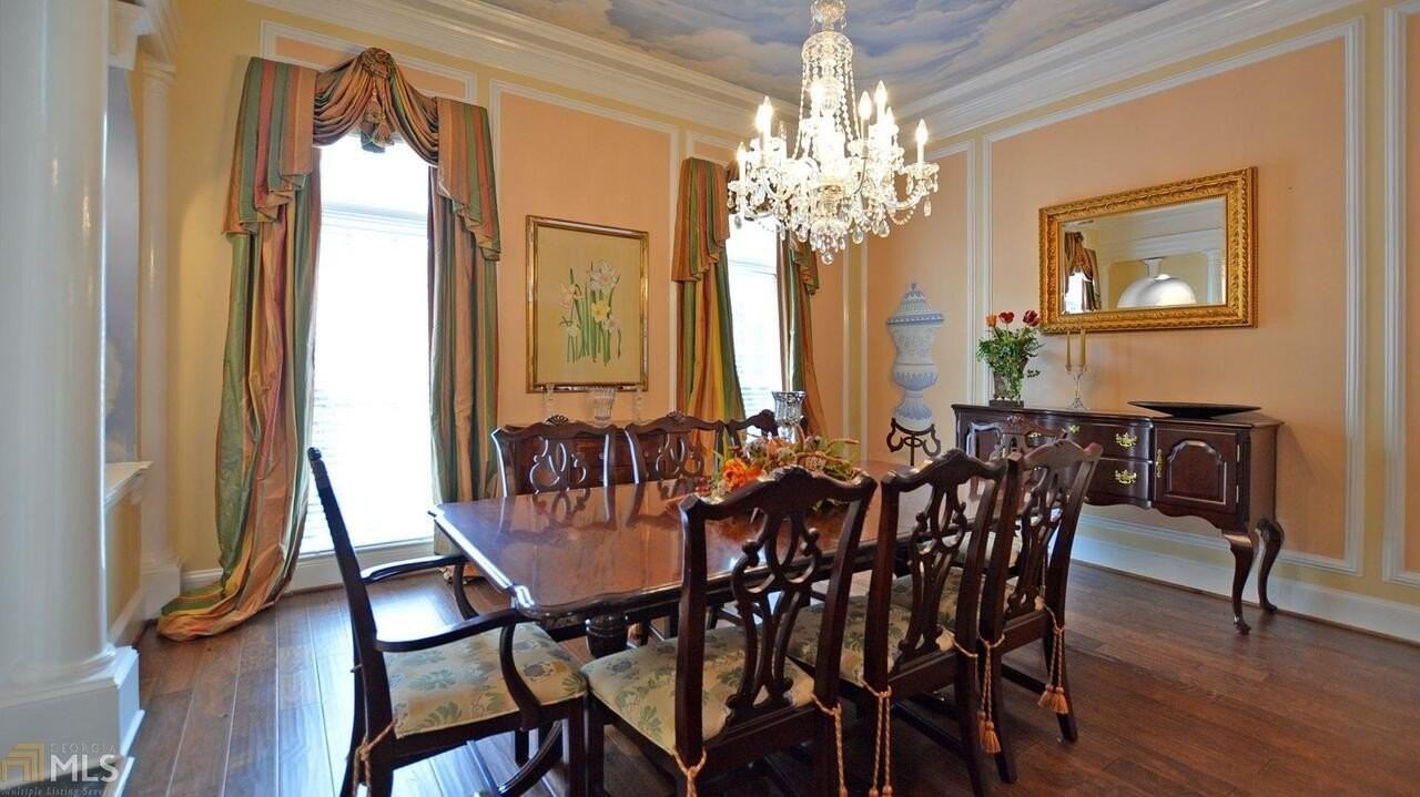 105 St Andrews Sq - Photo 4 of 26