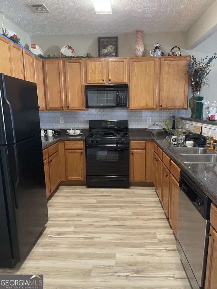 4911 Walden Lake Sq - Photo 4 of 22