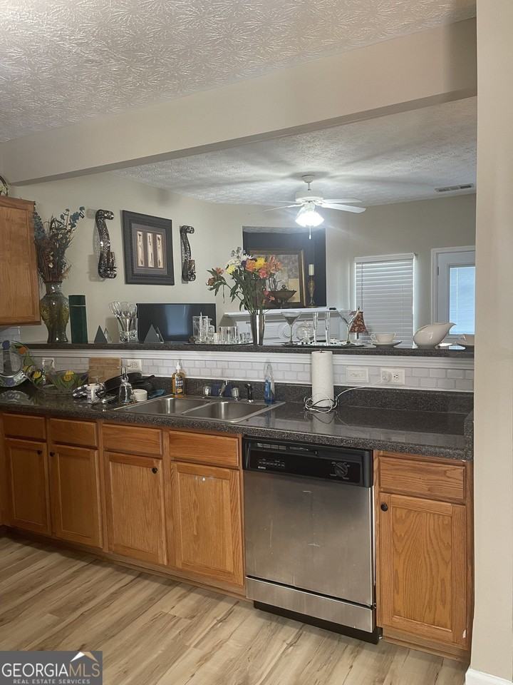 4911 Walden Lake Sq - Photo 5 of 22
