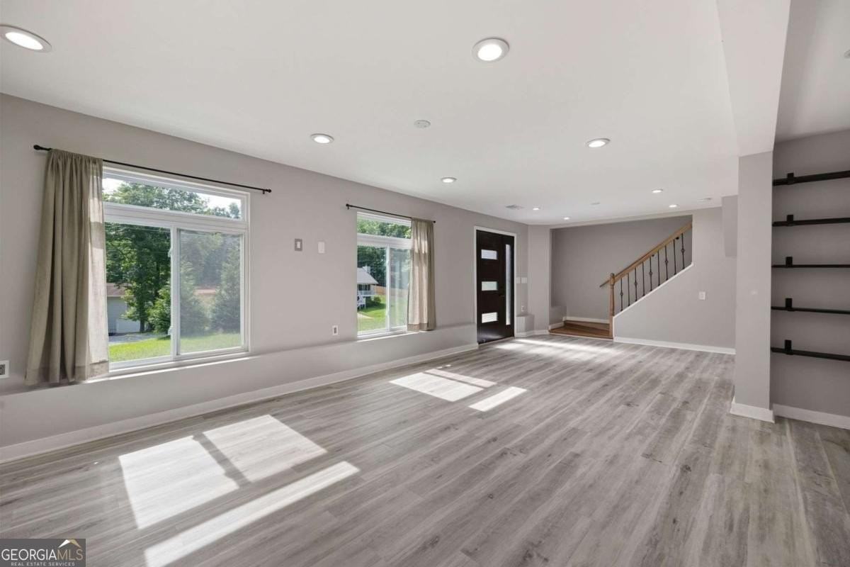 387 Pine Acres Dr - Photo 4 of 35