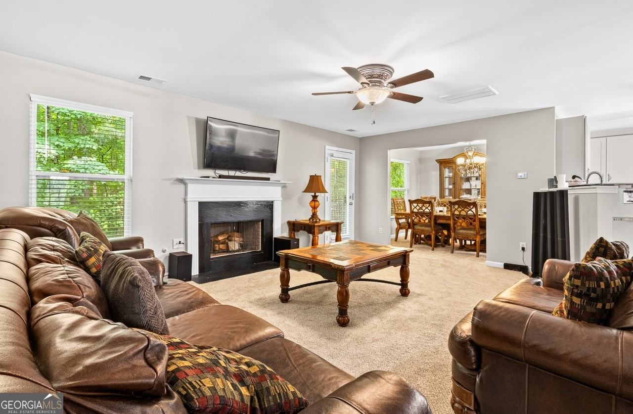 7155 Laurel Creek Dr - Photo 4 of 28