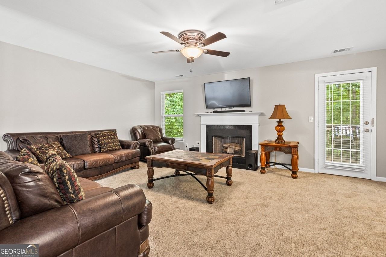 7155 Laurel Creek Dr - Photo 5 of 28