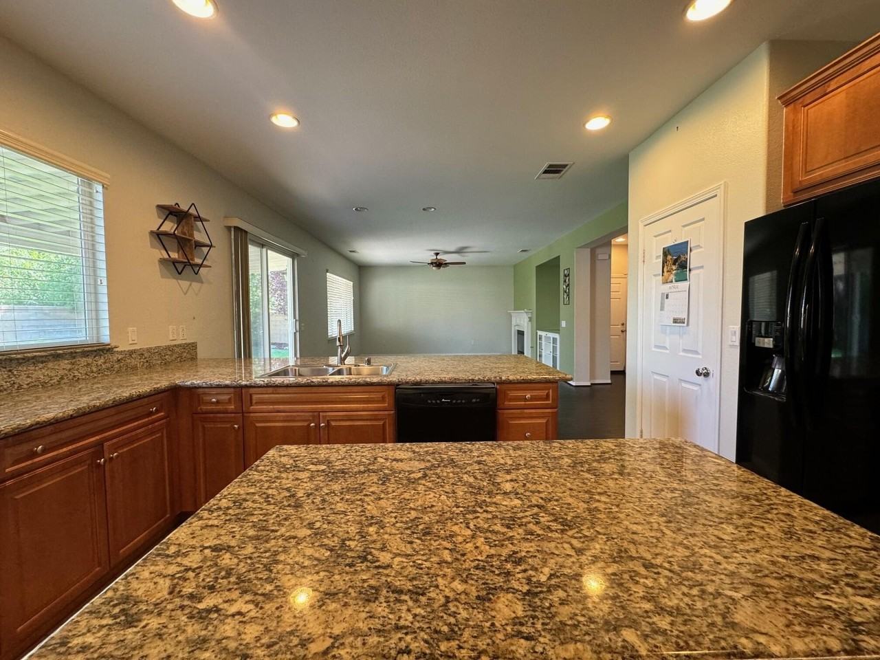 3701 Pondera St - Photo 5 of 24