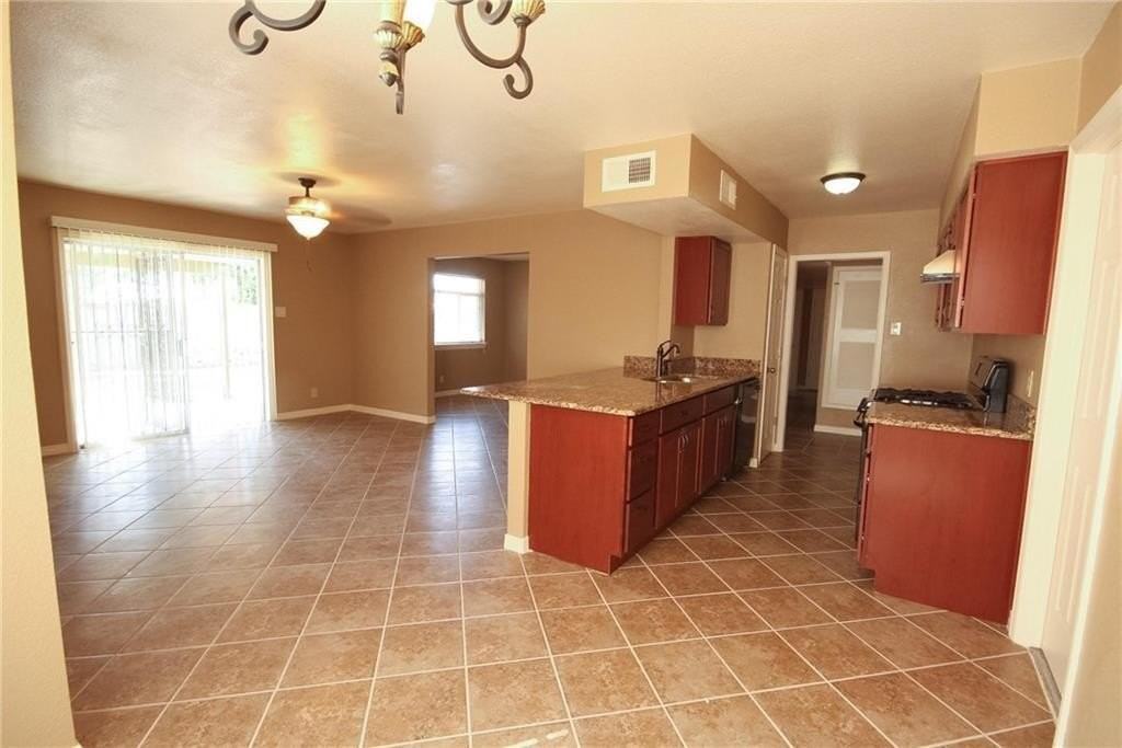 10804 Gloster Ct - Photo 5 of 22