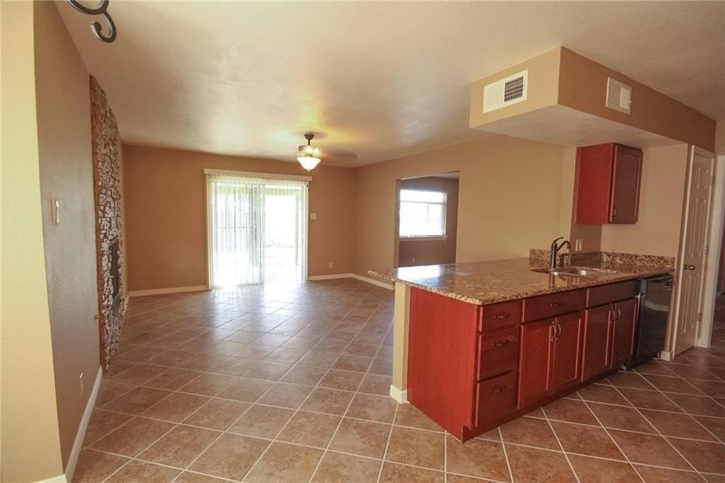 10804 Gloster Ct - Photo 6 of 22