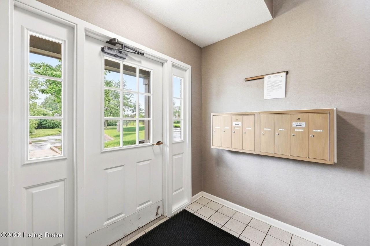 10401 Trotters Pointe Dr #202 - Photo 4 of 40