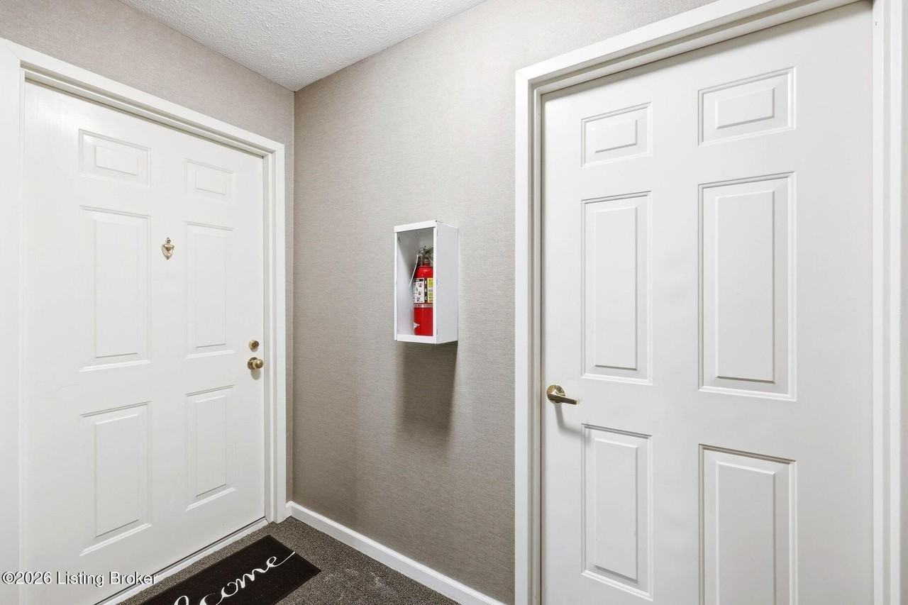 10401 Trotters Pointe Dr #202 - Photo 7 of 40