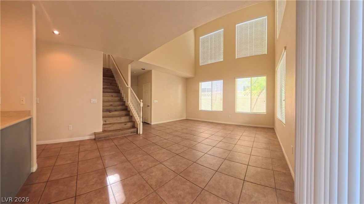 6252 Glimmering Light Ave - Photo 4 of 50