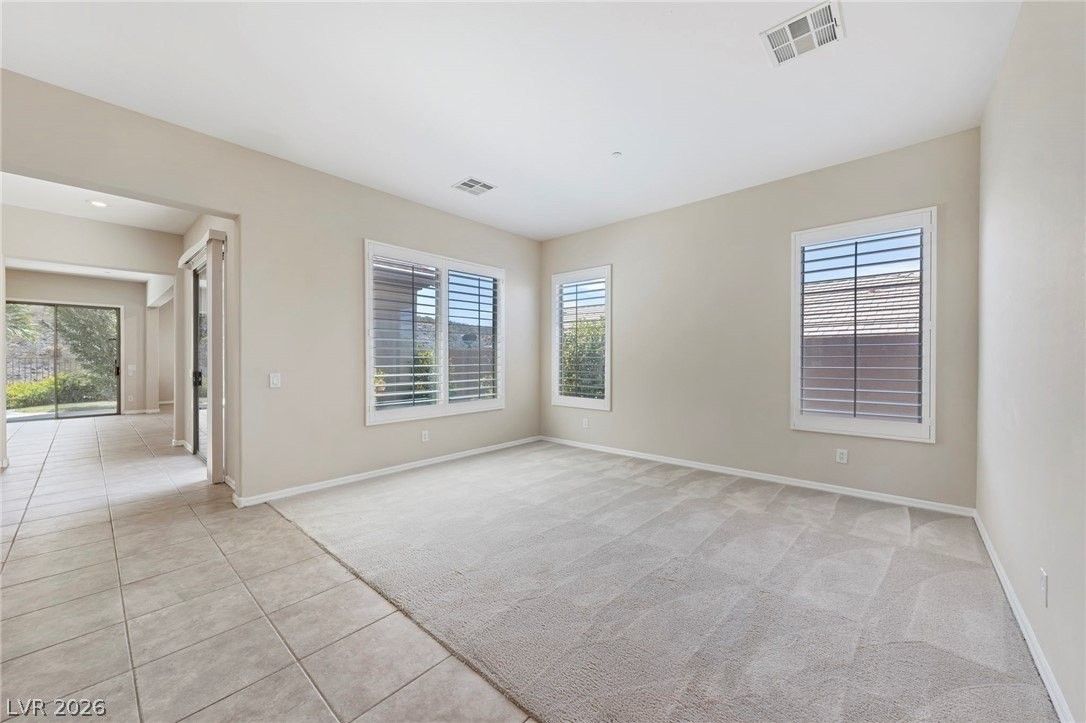 53 Stonemark Dr - Photo 7 of 40