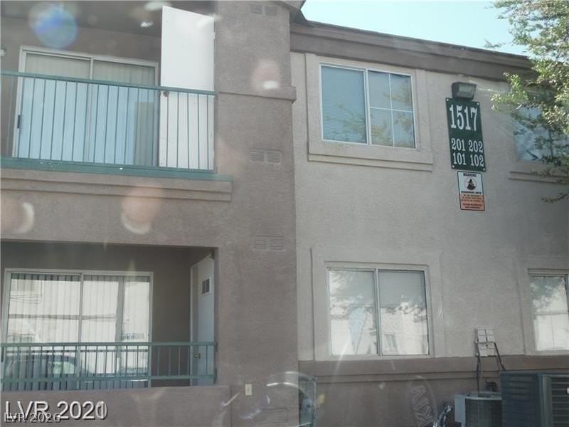 1517 Frank Aved St #202 - Photo 6 of 8