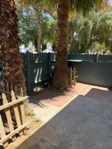 4264 White Sands Ave - Photo 4 of 18