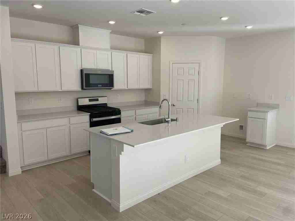 10861 River Junction Ave - Photo 2 of 12