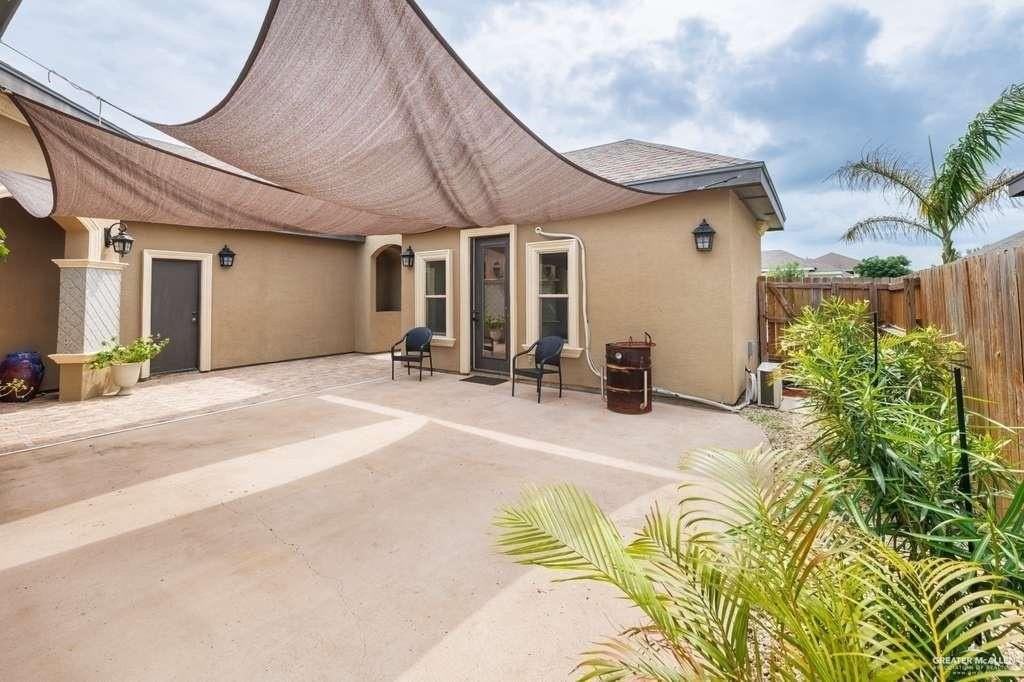 4012 Santa Fe St - Photo 3 of 20