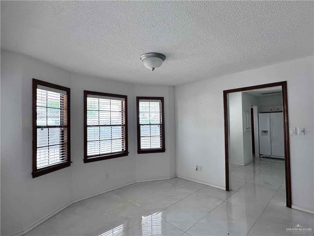 2100 S 5th St #1 - Photo 6 of 25