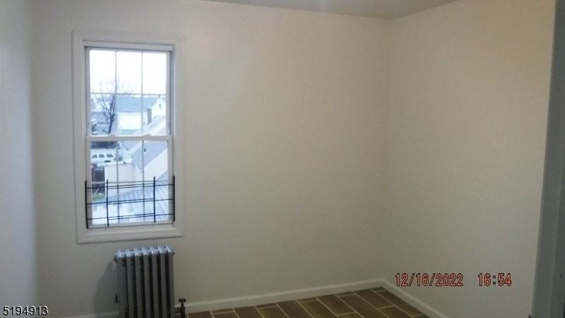 281 Buffalo Ave - Photo 5 of 8