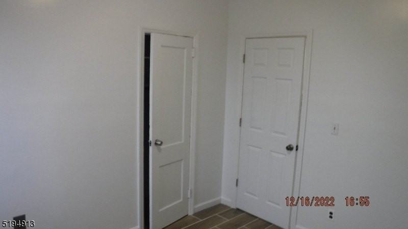 281 Buffalo Ave - Photo 7 of 8