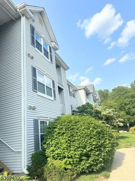 214 Stratford Pl - Photo 2 of 12