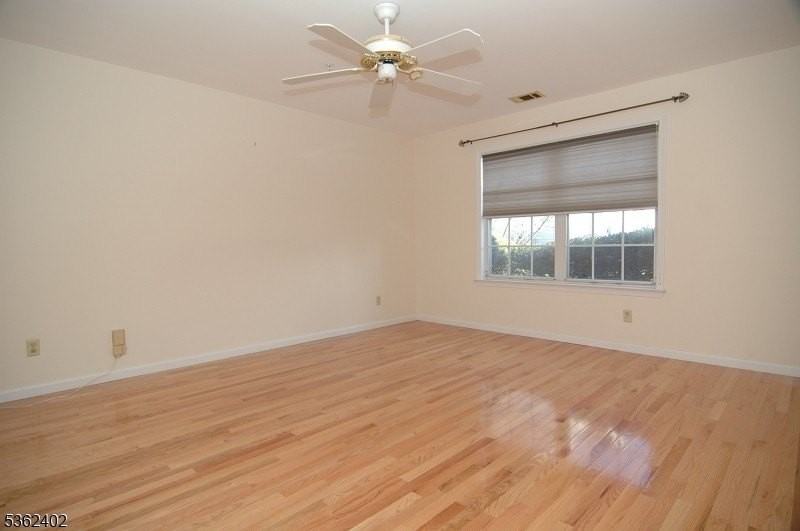 214 Stratford Pl - Photo 7 of 12