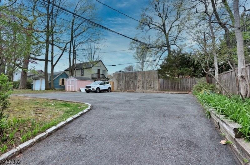 44 Christopher St #2 - Photo 2 of 45