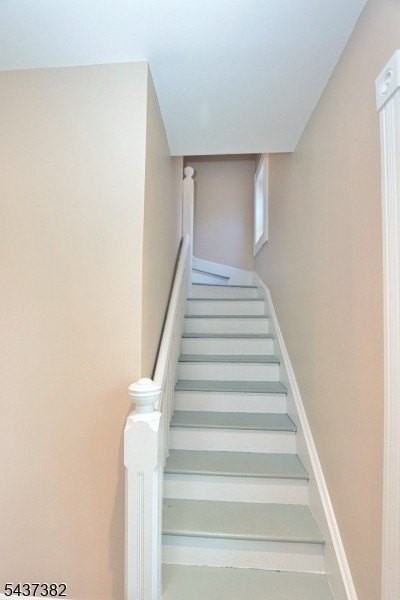 44 Christopher St #2 - Photo 5 of 45