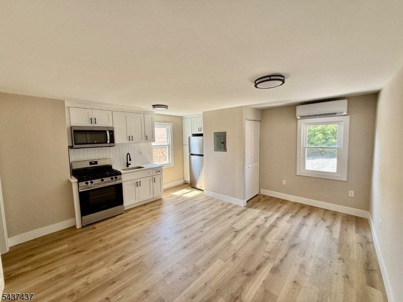 196 Spring St #3 - Photo 4 of 10
