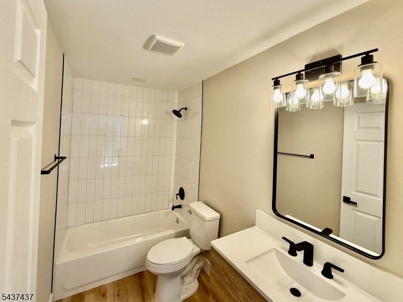 196 Spring St #3 - Photo 6 of 10