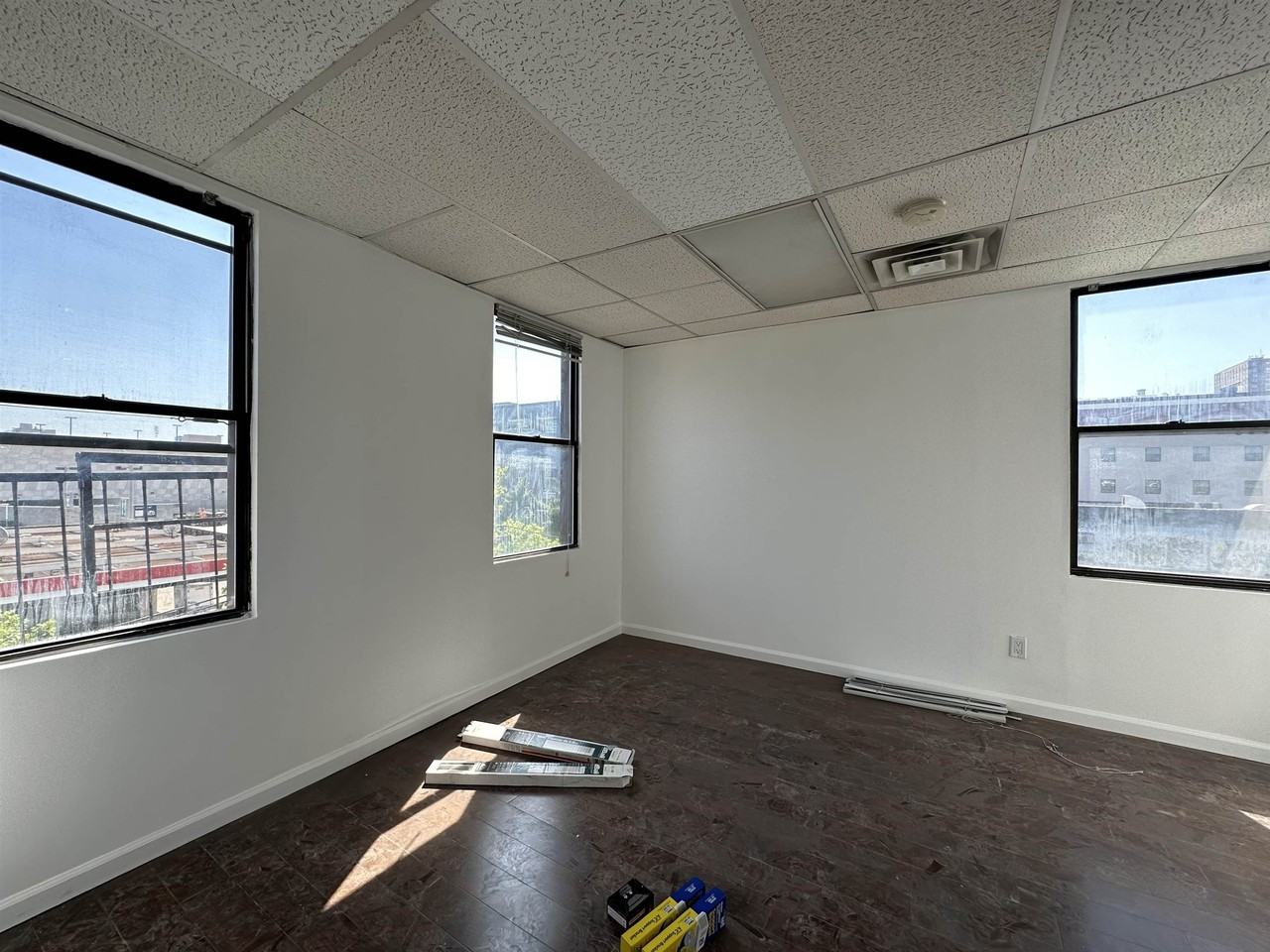 166 15th St #4 - Photo 3 of 6