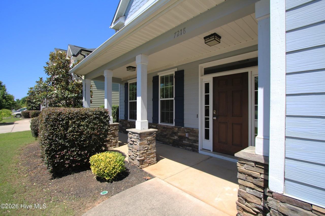 7218 Hoffman Dr - Photo 2 of 22