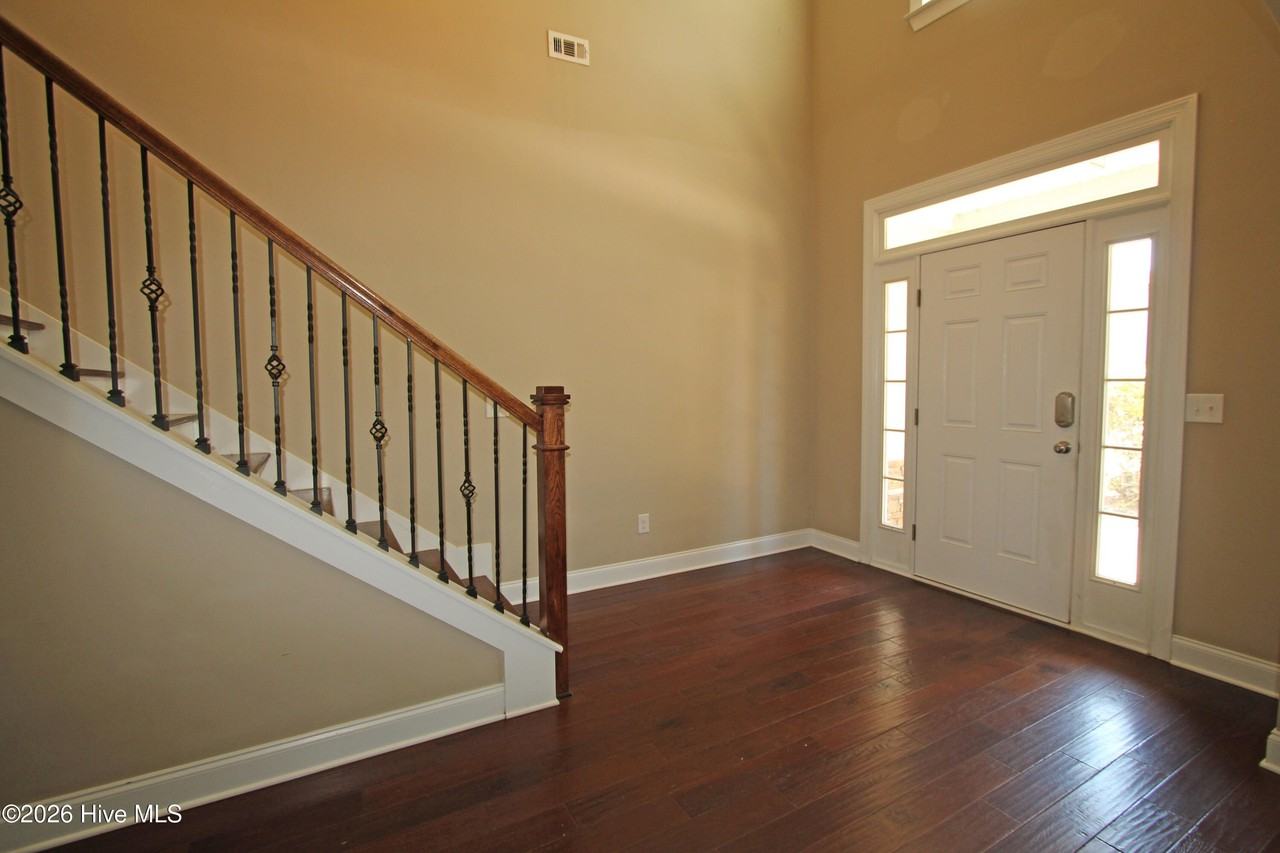 7218 Hoffman Dr - Photo 3 of 22