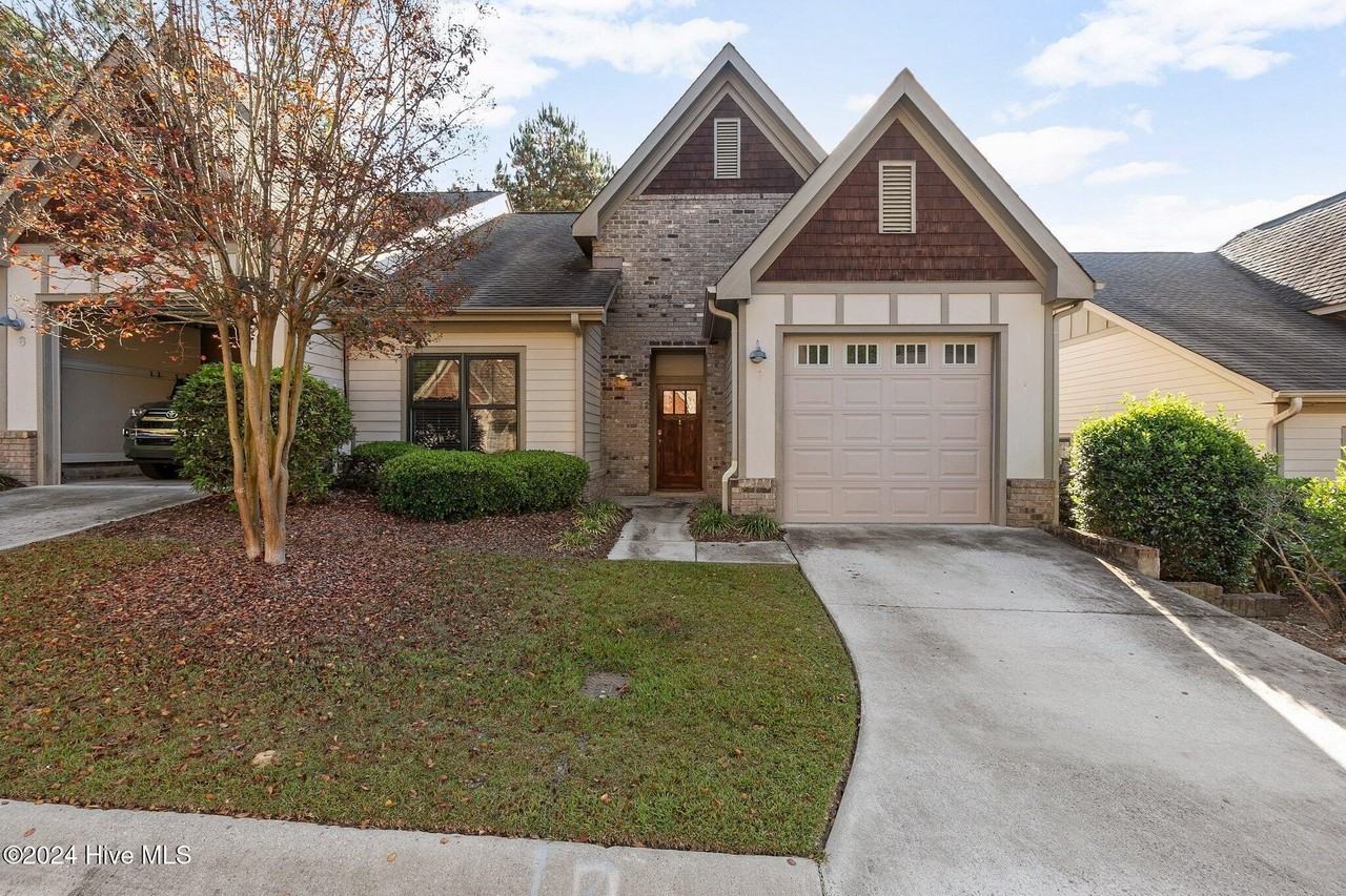 7 Elk Ridge Ln
